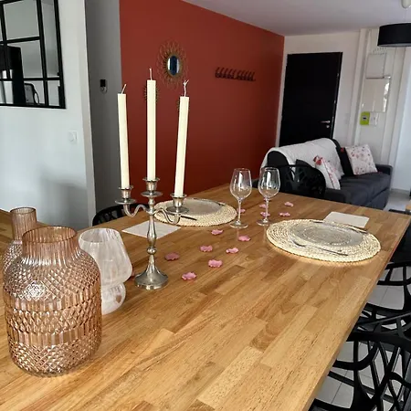 Lodge Eden Forest & *