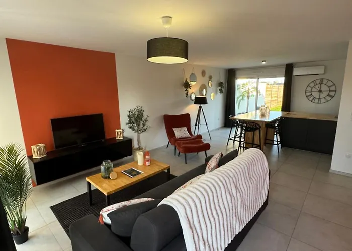 Lodge Eden Forest & *